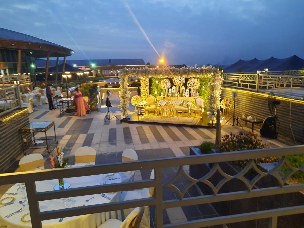 Jacaranda Heights Hotel Islamabad Eksteriør billede