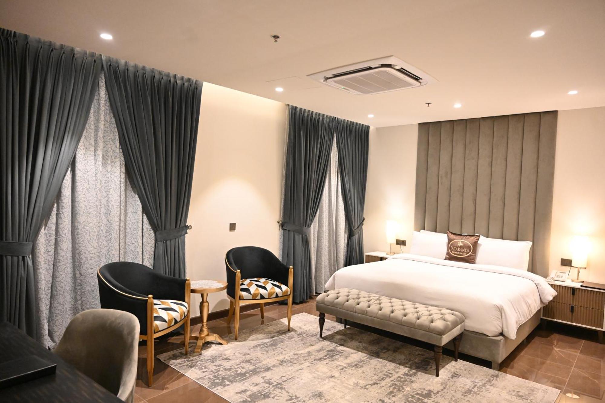 Jacaranda Heights Hotel Islamabad Eksteriør billede
