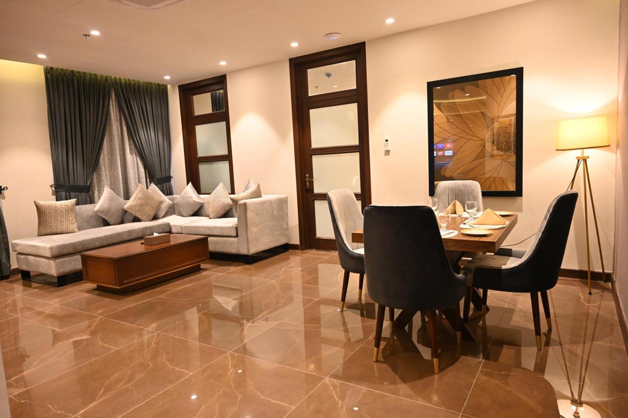 Jacaranda Heights Hotel Islamabad Eksteriør billede