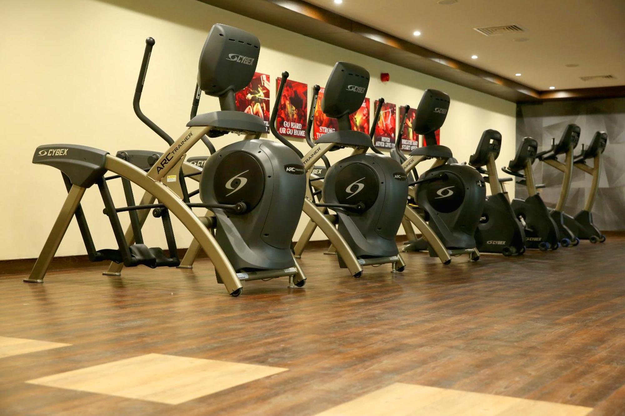 Jacaranda Heights Hotel Islamabad Eksteriør billede