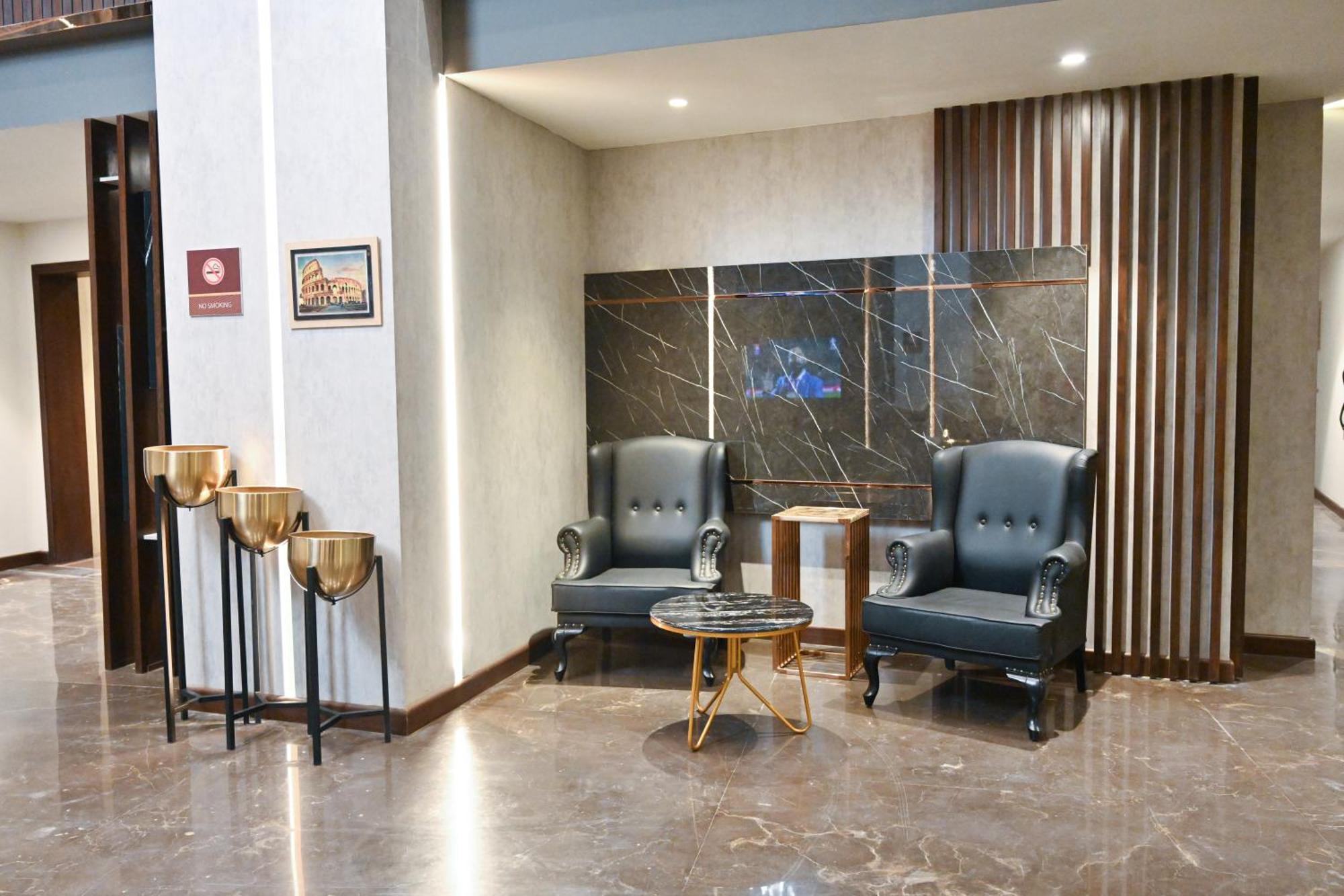 Jacaranda Heights Hotel Islamabad Eksteriør billede