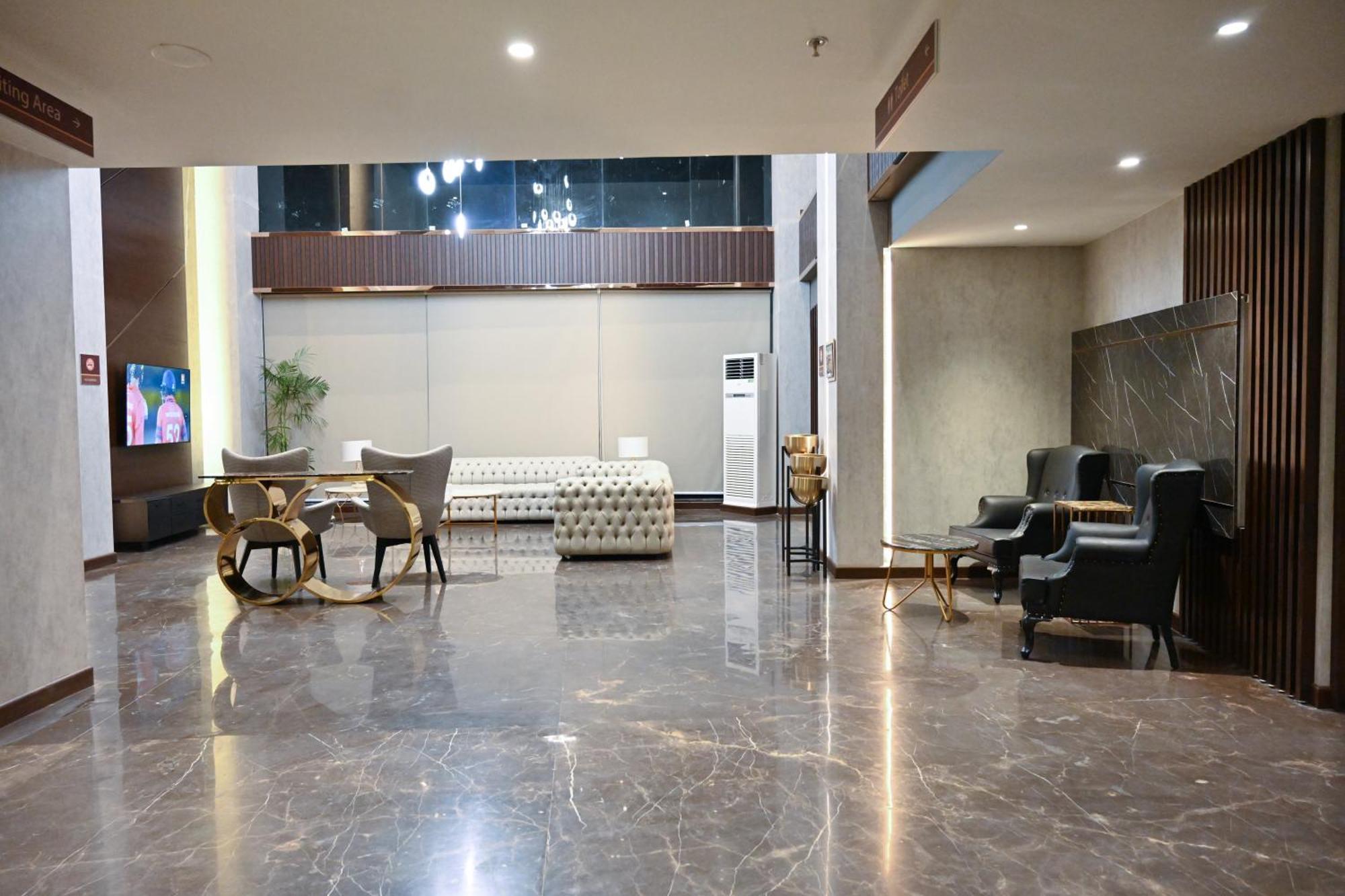 Jacaranda Heights Hotel Islamabad Eksteriør billede