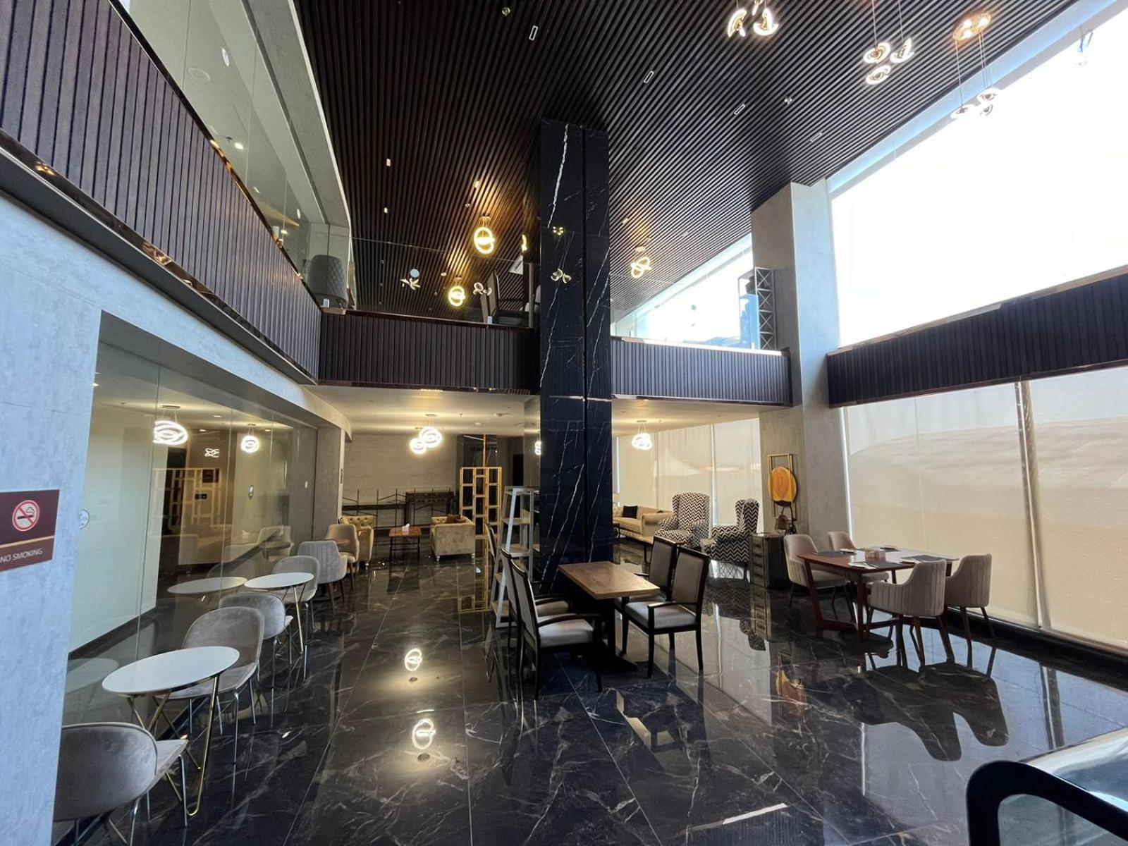 Jacaranda Heights Hotel Islamabad Eksteriør billede